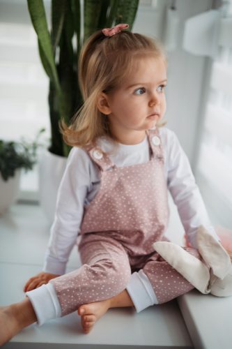 Állítható méretű rózsaszín pöttyös kantáros nadrág